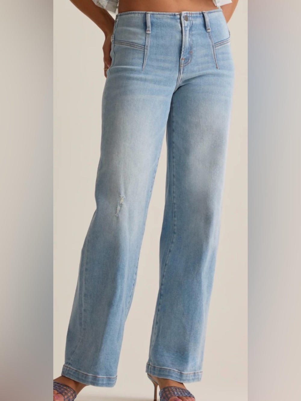 Altar’d State Light Wash Wide Leg Jeans Size 31 NWT